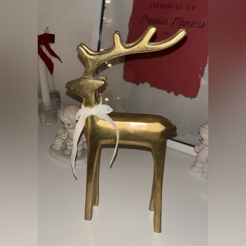 Gold Reindeer Holiday Decor